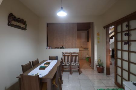 Casa à venda com 240m², 3 quartos e 2 vagasCozinha
