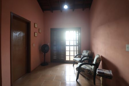 Casa à venda com 240m², 3 quartos e 2 vagasSala 2