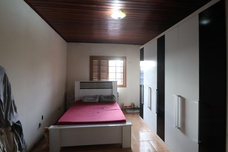 Casa à venda com 240m², 3 quartos e 2 vagasSuite