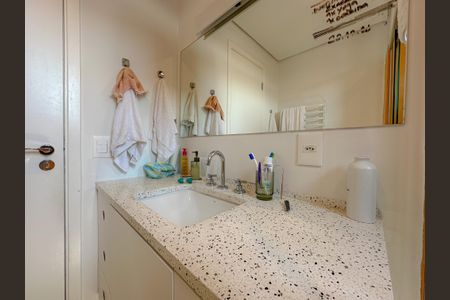 Apartamento à venda com 100m², 2 quartos e 2 vagasBanheiro Suíte