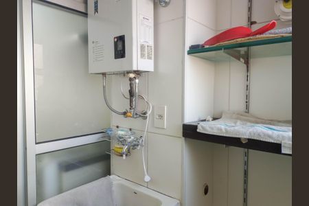 Apartamento à venda com 70m², 2 quartos e 1 vagaÁrea de Serviço