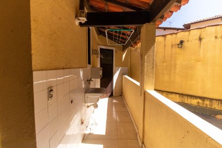 Casa de condomínio à venda com 140m², 3 quartos e 3 vagasÁrea de Serviço