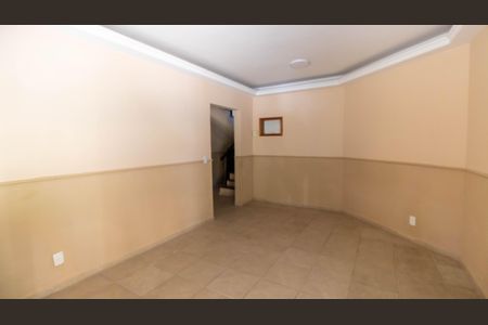 Sala de casa de condomínio à venda com 3 quartos, 140m² em Pendotiba, Niterói