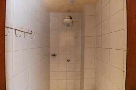 Casa de condomínio à venda com 140m², 3 quartos e 3 vagasBanheiro de serviço