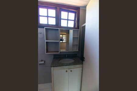 Casa de condomínio à venda com 140m², 3 quartos e 3 vagasBanheiro da Suíte