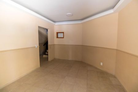 Sala de casa de condomínio à venda com 3 quartos, 140m² em Pendotiba, Niterói