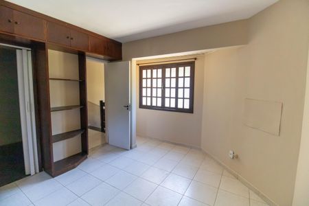 Casa de condomínio à venda com 140m², 3 quartos e 3 vagasSuíte 