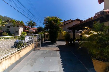 Casa de condomínio à venda com 140m², 3 quartos e 3 vagasÁrea externa