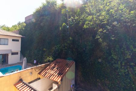 Casa de condomínio à venda com 140m², 3 quartos e 3 vagasVista do Quarto 2