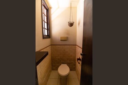 Casa de condomínio à venda com 140m², 3 quartos e 3 vagasLavabo