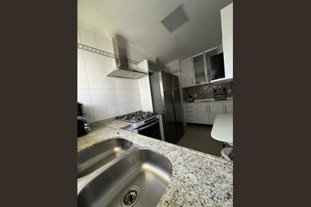 Apartamento à venda com 90m², 3 quartos e 2 vagasCozinha