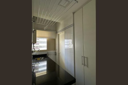 Apartamento à venda com 90m², 3 quartos e 2 vagasLavanderia
