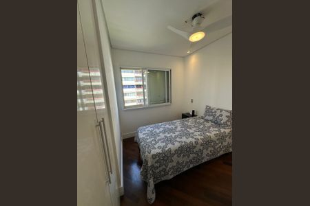 Apartamento à venda com 90m², 3 quartos e 2 vagasQuarto