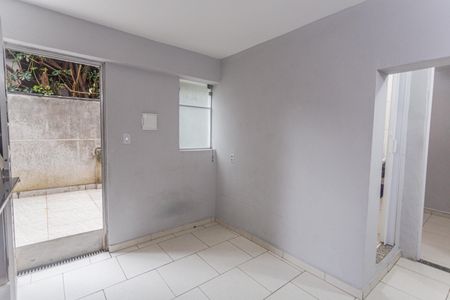 Studio para alugar com 35m², 1 quarto e sem vaga Studio para alugar com 35m², 1 quarto e sem vagaSala