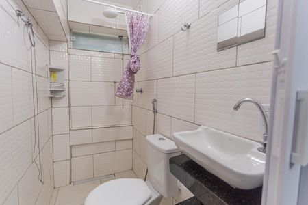 Studio para alugar com 35m², 1 quarto e sem vaga Studio para alugar com 35m², 1 quarto e sem vagaBanheiro Social