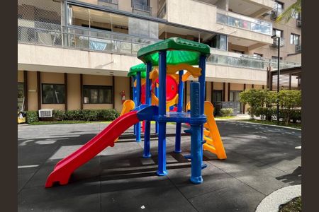 Apartamento à venda com 68m², 2 quartos e 1 vaga Apartamento à venda com 68m², 2 quartos e 1 vagaPlayground