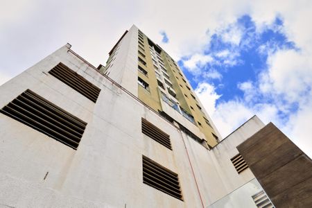 Apartamento à venda com 58m², 2 quartos e 1 vagaFachada