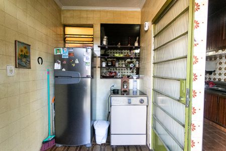 Casa à venda com 250m², 4 quartos e 5 vagas Casa à venda com 250m², 4 quartos e 5 vagasÁrea de Serviço 2