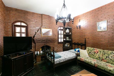 Sala de casa à venda com 4 quartos, 250m² em Vila Carrão, São Paulo