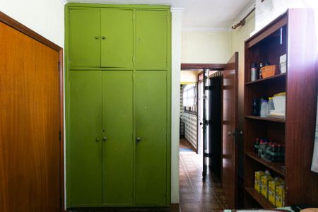 Casa à venda com 250m², 4 quartos e 5 vagas Casa à venda com 250m², 4 quartos e 5 vagasQuarto de Serviço