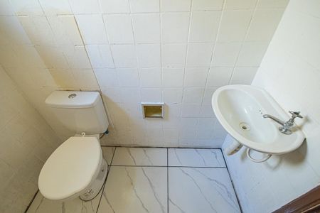 Casa para alugar com 120m², 2 quartos e sem vaga Casa para alugar com 120m², 2 quartos e sem vagaBanheiro