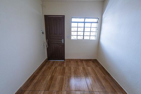 Casa para alugar com 120m², 2 quartos e sem vaga Casa para alugar com 120m², 2 quartos e sem vagaSala