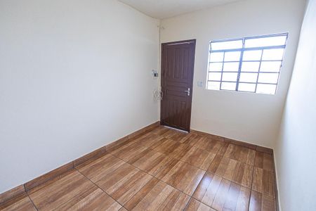 Casa para alugar com 120m², 2 quartos e sem vaga Casa para alugar com 120m², 2 quartos e sem vagaSala