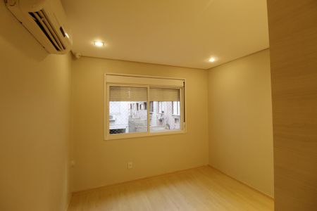 Quarto  de apartamento para alugar com 2 quartos, 90m² em Mont Serrat, Porto Alegre