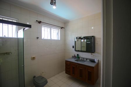 Casa para alugar com 360m², 3 quartos e 4 vagasBanheiro