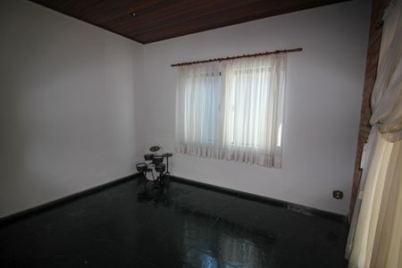 Casa para alugar com 360m², 3 quartos e 4 vagasSala