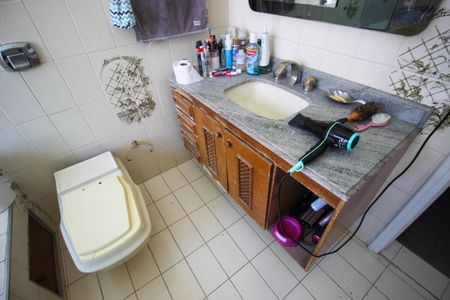 Casa para alugar com 360m², 3 quartos e 4 vagasBanheiro da Suíte