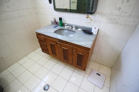 Casa para alugar com 360m², 3 quartos e 4 vagasBanheiro