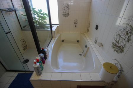 Casa para alugar com 360m², 3 quartos e 4 vagasBanheiro da Suíte