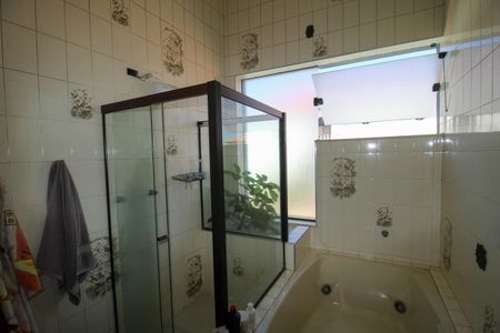 Casa para alugar com 360m², 3 quartos e 4 vagasBanheiro da Suíte