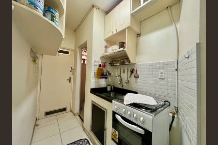 Cozinha de kitnet/studio à venda com 1 quarto, 30m² em Vila Itapura, Campinas