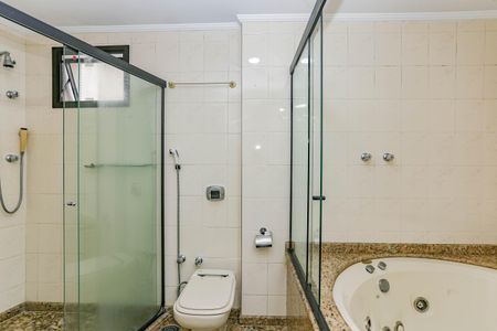 Apartamento à venda com 384m², 3 quartos e 4 vagasBanheiro da Suíte 3
