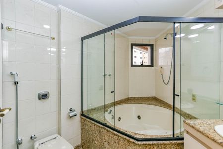 Apartamento à venda com 384m², 3 quartos e 4 vagasBanheiro da Suíte 3