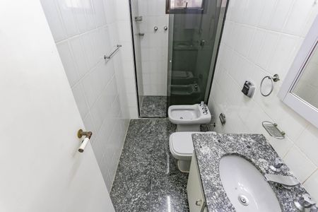 Apartamento à venda com 384m², 3 quartos e 4 vagasBanheiro da Suíte 2