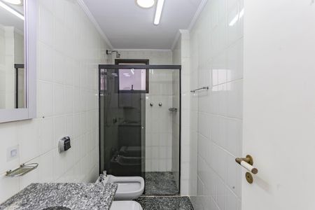 Apartamento à venda com 384m², 3 quartos e 4 vagasBanheiro da Suíte 1