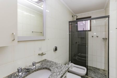 Apartamento à venda com 384m², 3 quartos e 4 vagasBanheiro da Suíte 1