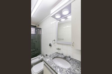 Apartamento à venda com 384m², 3 quartos e 4 vagasBanheiro da Suíte 2