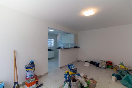 Casa para alugar com 100m², 2 quartos e 1 vaga Casa para alugar com 100m², 2 quartos e 1 vagaSala