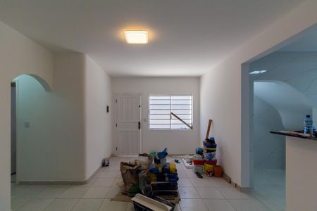 Casa para alugar com 100m², 2 quartos e 1 vaga Casa para alugar com 100m², 2 quartos e 1 vagaSala