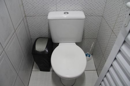 Casa à venda com 260m², 2 quartos e 3 vagasBanheiro Social