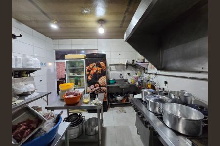 Casa à venda com 260m², 2 quartos e 3 vagasCozinha 