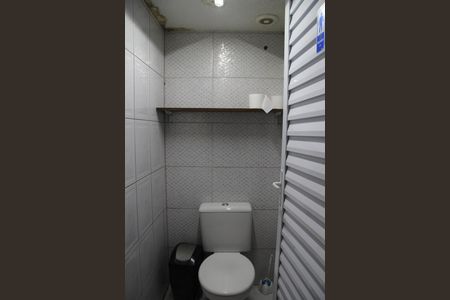 Casa à venda com 260m², 2 quartos e 3 vagasBanheiro Social