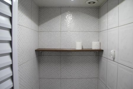 Casa à venda com 260m², 2 quartos e 3 vagasBanheiro Social