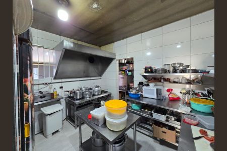 Casa à venda com 260m², 2 quartos e 3 vagasCozinha 