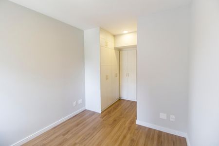 Suíte de apartamento à venda com 3 quartos, 87m² em Alphaville Industrial, Barueri