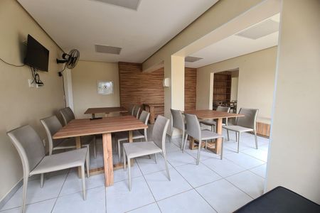 Apartamento à venda com 48m², 2 quartos e 1 vaga Apartamento à venda com 48m², 2 quartos e 1 vagaÁrea comum - Salão de festas